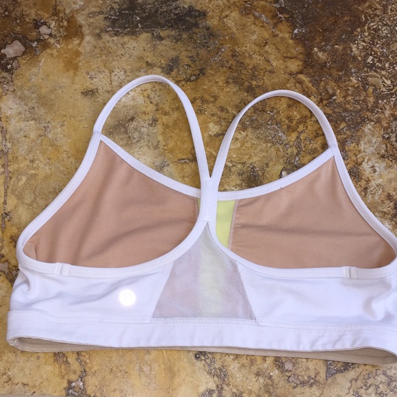 lululemon athletica Tops - Lululemon Athletica White crop bra/mesh back VGUC